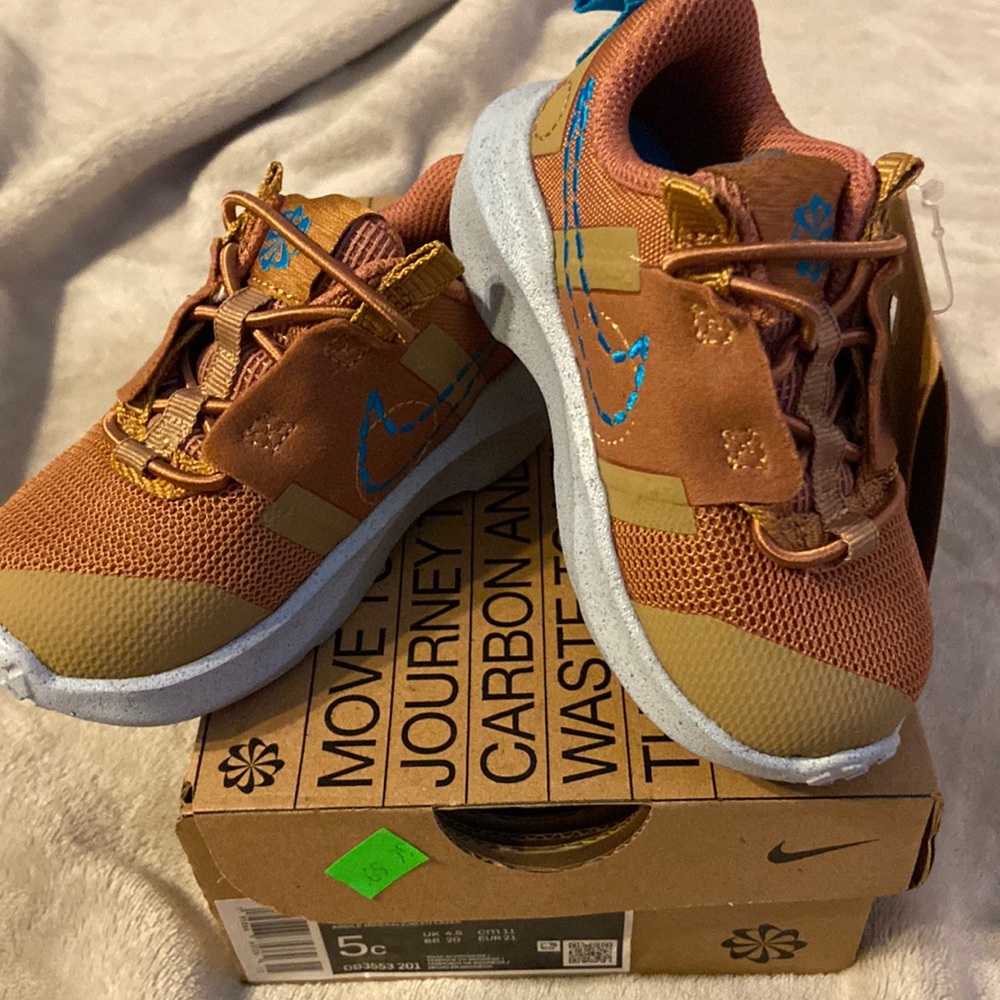Nike Crater Impact size 5C (boys)